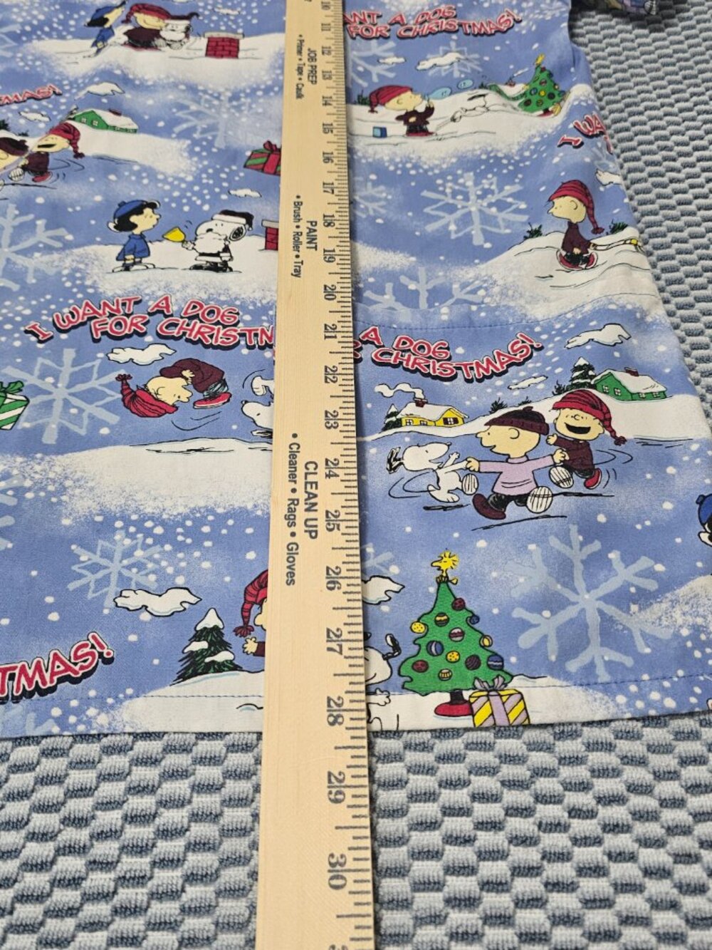 Christmas Scrub Top Bundle - 2 Pieces - Polar Bear & Peanuts Print - Size Medium - Picture 9 of 9